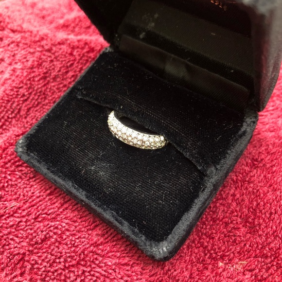 Jewelry - White gold and faux diamond ring, size 5/6